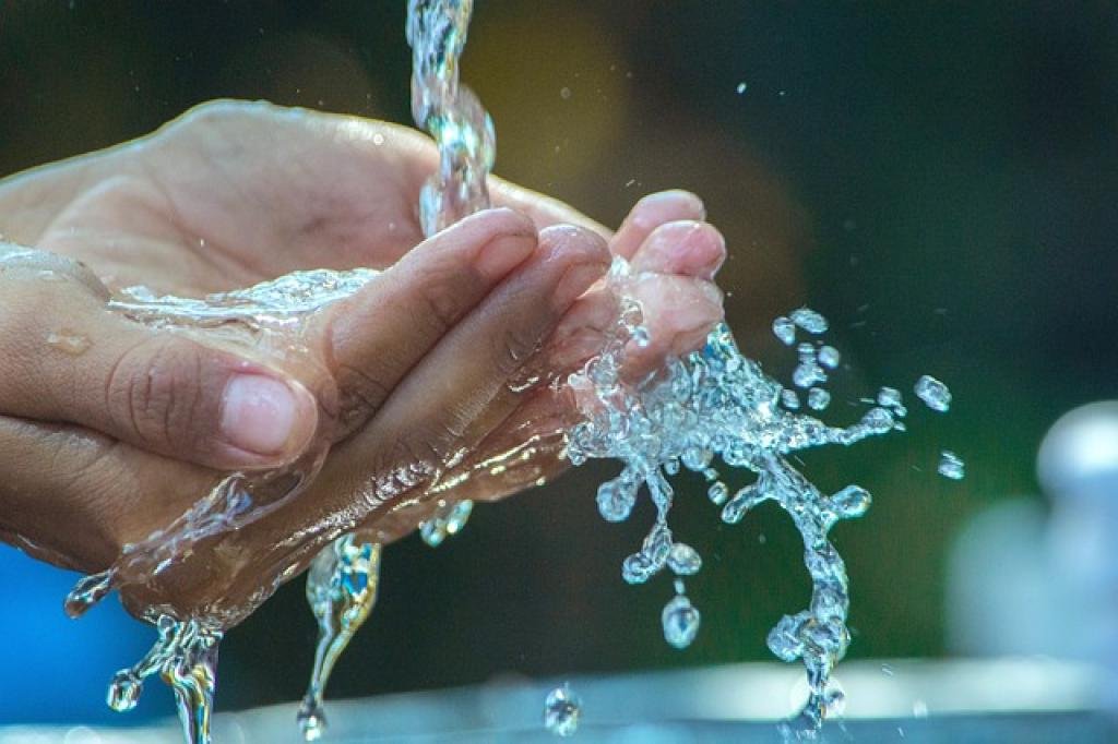 Recharge Your Performance with Top Electrolyte Drinks for Athletes
