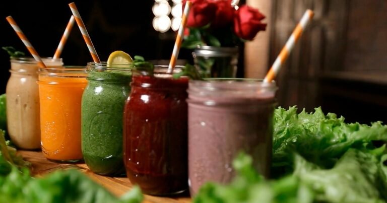 Home 18 Smoothie Recipes for Weight Loss